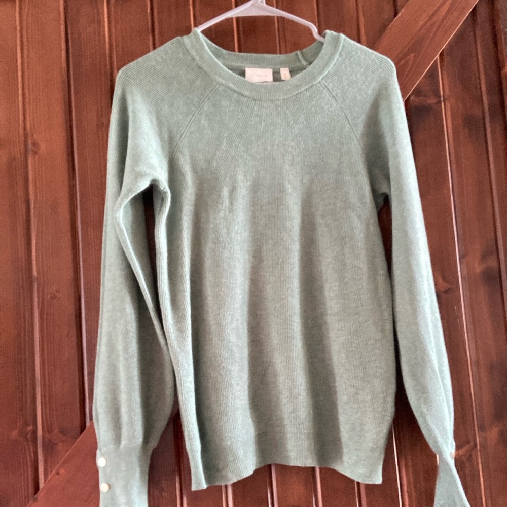 Beautiful green turquoise sweater by Cyrus size small
